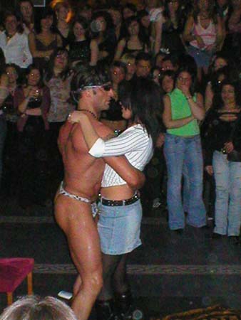 strip tease Ciccio Big in ristorante e discoteca Milano Como Varese Novara (35)