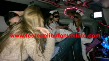 Spettacoli-sorprese-in-limousine (7)